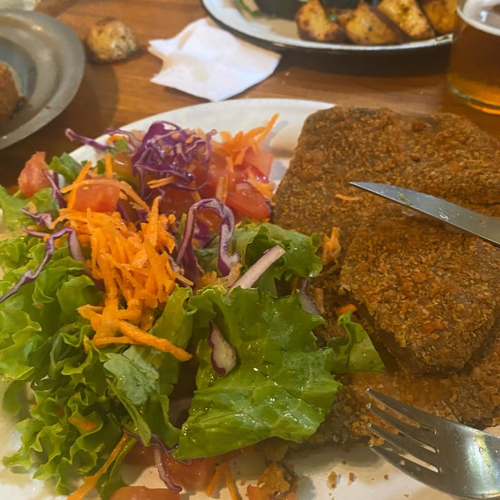 photo of SHIPIBO Bistro Amazonico Milanesa de seitan con ensalada shared by @emilsebacarreza on  09 Dec 2023 - review