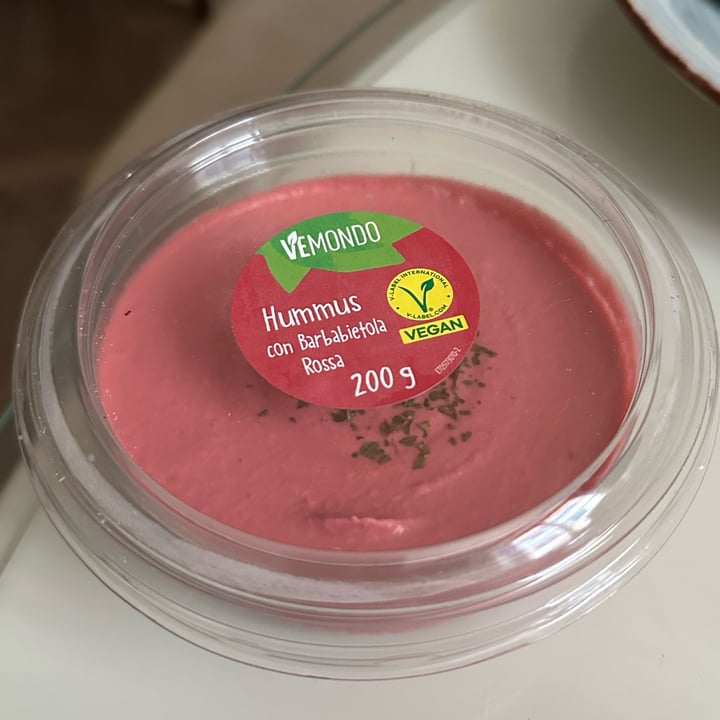 photo of Vemondo hummus di barbabitola rossa shared by @nicolerenou on  05 Jul 2024 - review