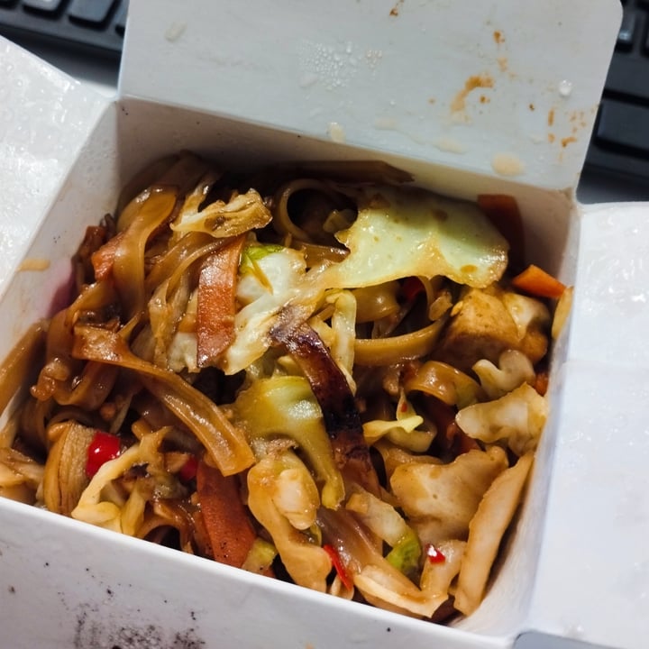 photo of Roza Slon center Pad Siew With Tofu shared by @botanicni-vrt on  31 May 2024 - review