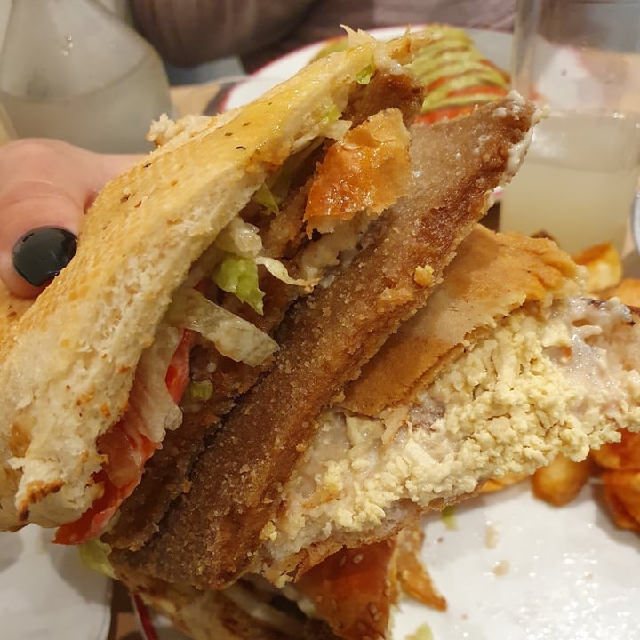 photo of Gordo Vegano Sandwich de Milanesa shared by @candelaveg14 on  28 Aug 2023 - review