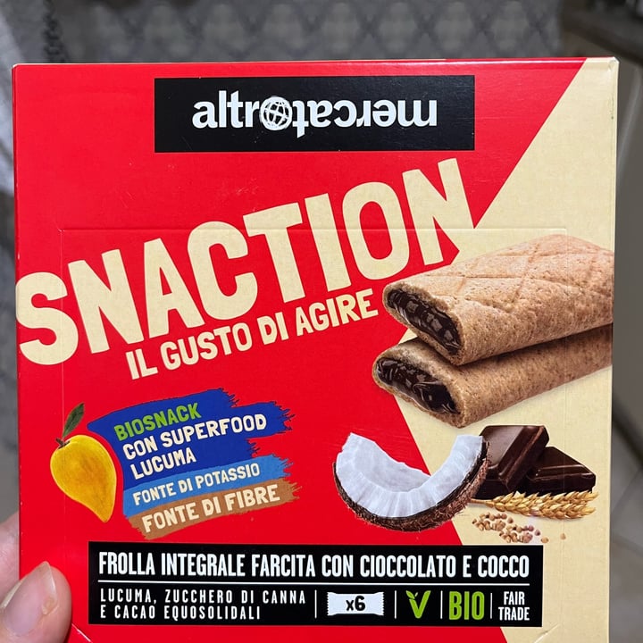 photo of altromercato Snaction al Cioccolato e Cocco shared by @sardinianveganwitch on  13 Jan 2024 - review