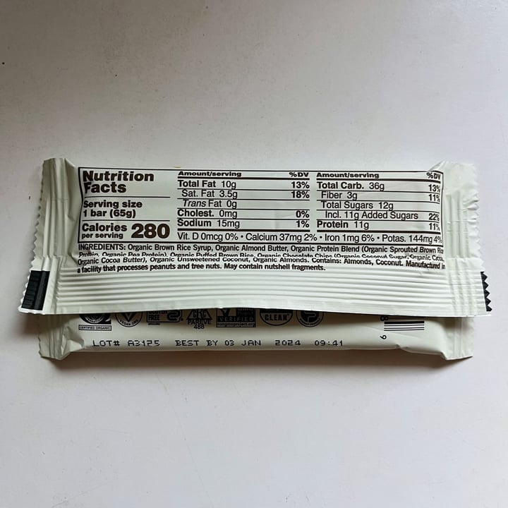 photo of GoMacro Everlasting Joy - Coconut + almond butter + chocolate chip bar shared by @kyu on  05 Oct 2023 - review