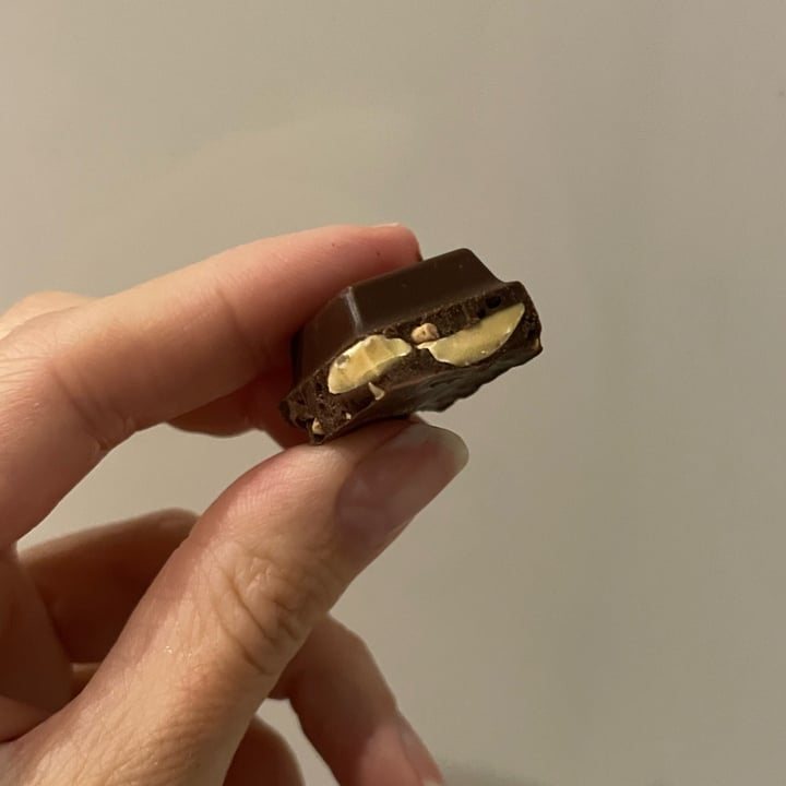 photo of Ritter Sport Crunchy Almonds shared by @cdg2399 on  13 Sep 2023 - review