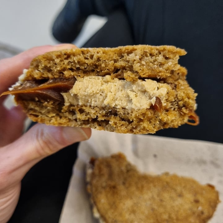 photo of Veganius Alfajor (SIN GLUTEN) shared by @veroflagitonte on  01 Aug 2024 - review