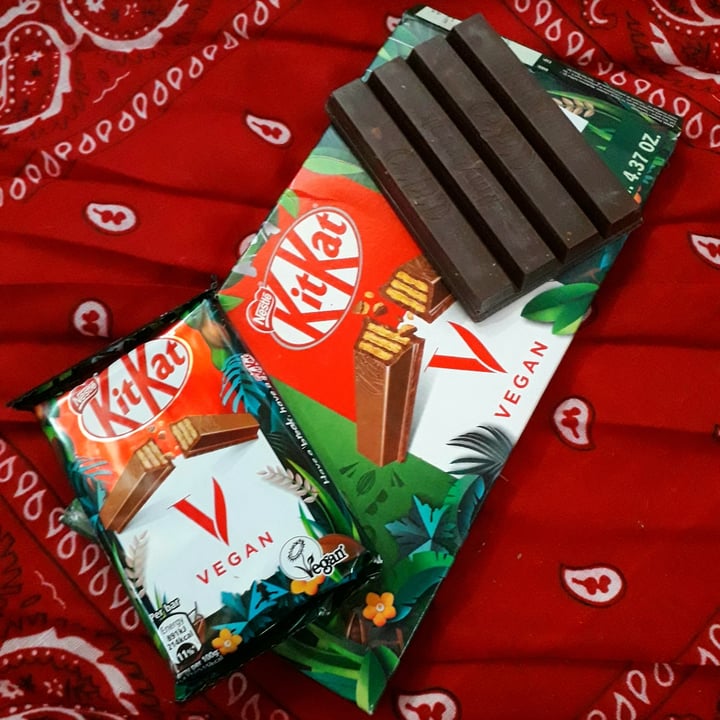 photo of Kitkat Kit Kat Vegan shared by @pinkvegan85 on  03 Mar 2024 - review
