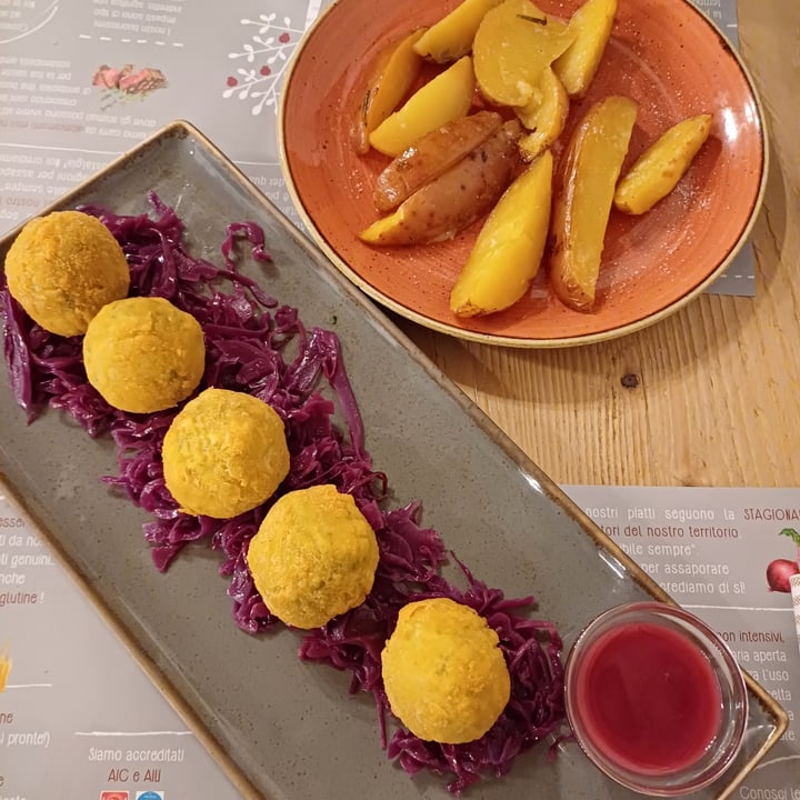 photo of Il Melograno - Naturalmente Buono - Trieste Polpette shared by @theredvegan9 on  28 Jan 2024 - review