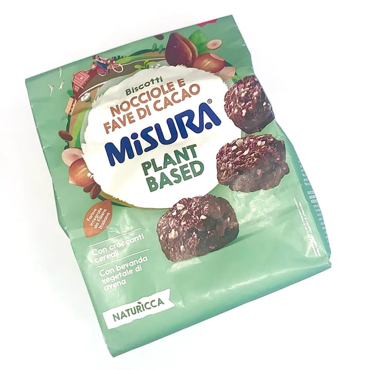 photo of Misura biscotti nocciole e fave di cacao shared by @marabasso on  15 Sep 2025 - review