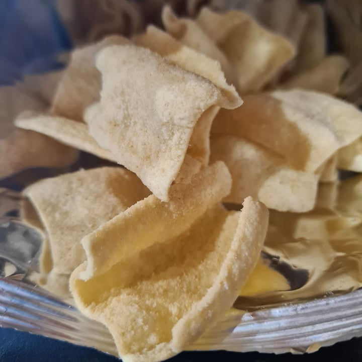 photo of Woolworths Food Quinoa Chips Sea Salt shared by @veronicagroen on  27 Mar 2024 - review