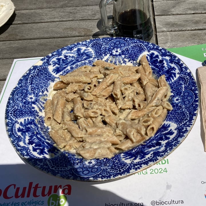 photo of Vegans N' Roses Penne Rigate 4 formatges shared by @str3q on  09 Sep 2024 - review