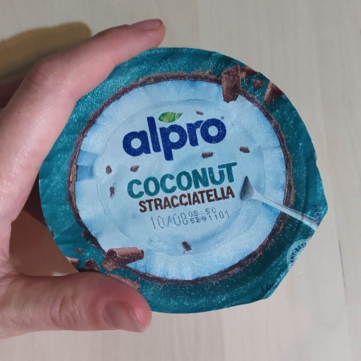 photo of Alpro yogurt coconut stracciatella shared by @lalla2527 on  17 Aug 2023 - review