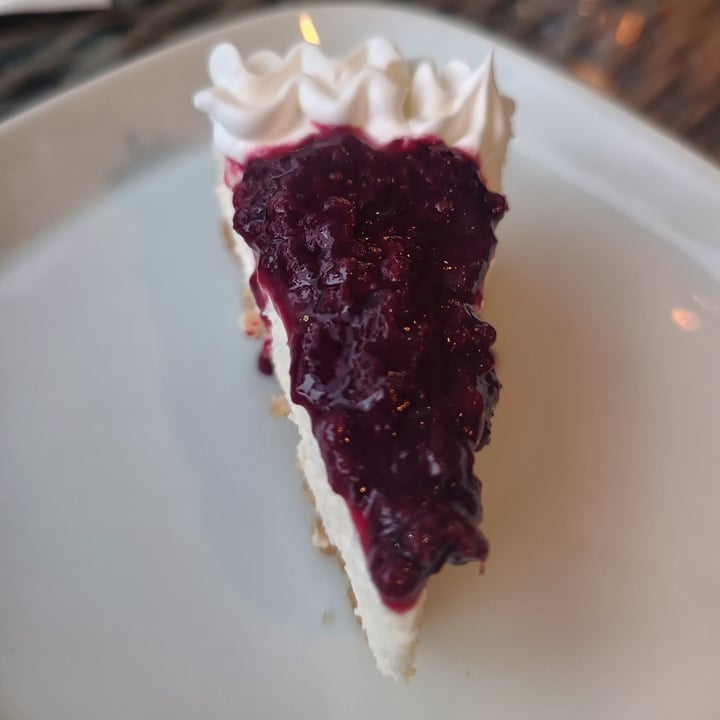 photo of YOYU Cheesecake de frutos rojos shared by @dianiiiux on  01 Sep 2025 - review