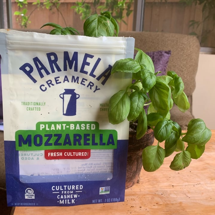 photo of Parmela Creamery Shredded Mozzarella shared by @unejanie on  20 Apr 2024 - review