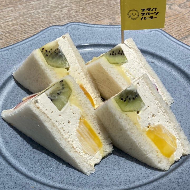 photo of フタバフルーツパーラー 新宿マルイ本館店 Mixed Fruit And Soy Cream Sandwich shared by @miyukudo on  06 Mar 2025 - review