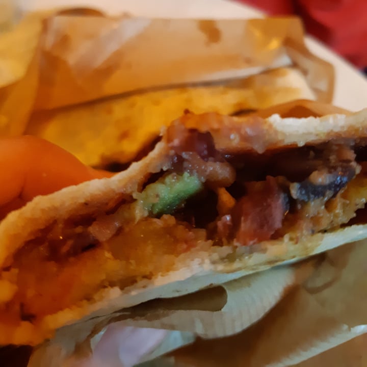 photo of El Mundo en Una Arepa arepa caribeña shared by @helhie on  22 Dec 2023 - review