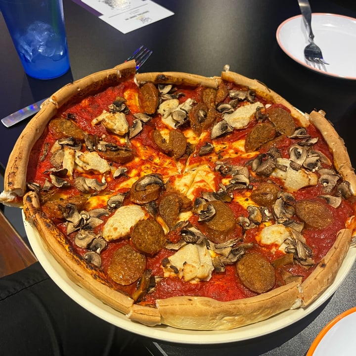 photo of The Wolf Cafe Vegan Pizza shared by @vegancheese on  18 Mar 2025 - review