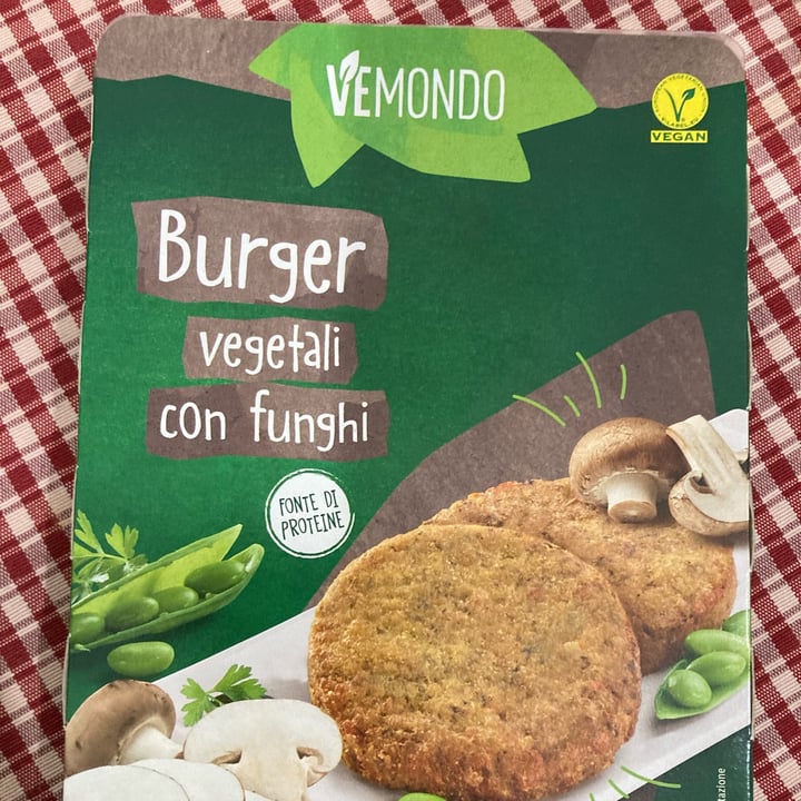 photo of Vemondo 2 burger ai funghi shared by @vegvaleria on  12 Mar 2024 - review