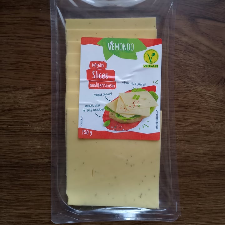 photo of Vemondo Vegan slices mediterranean shared by @asonier on  31 Aug 2023 - review