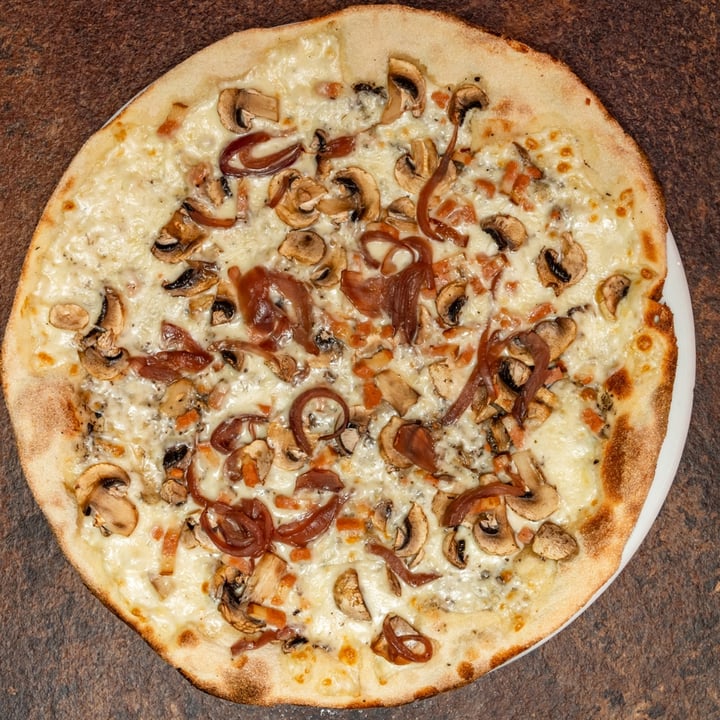 photo of Ô Petits Pâtons Pizzeria Trufata shared by @danidorantes on  03 Oct 2024 - review