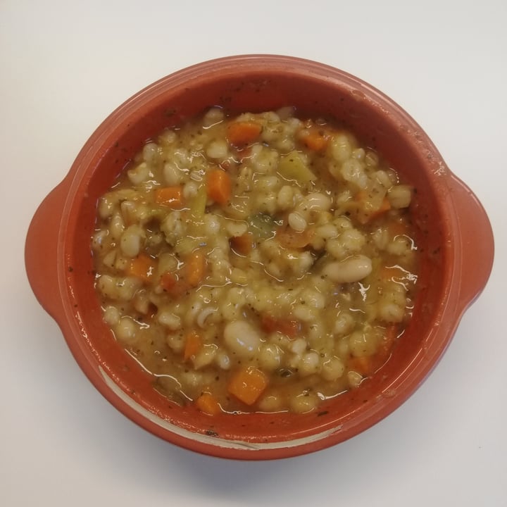 photo of Esselunga minestra di verdura e legumi con pomodori secchi e basilico shared by @elena84 on  30 Oct 2023 - review