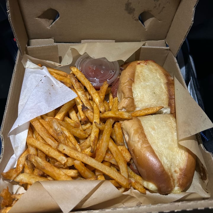 photo of Vegan Korner Hot Italian Sandwich shared by @samanthab3 on  06 May 2024 - review