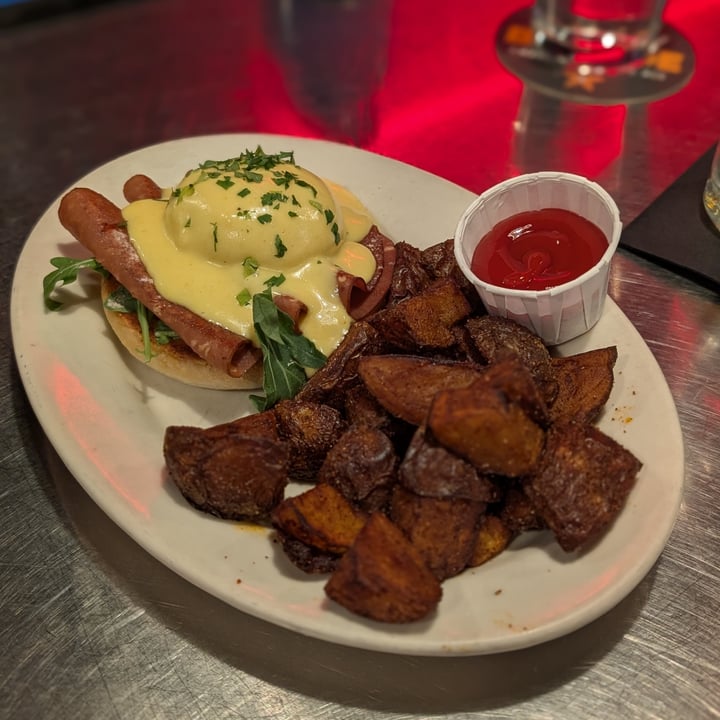 photo of Francis All About The Bennys shared by @iszy on  05 Oct 2025 - review