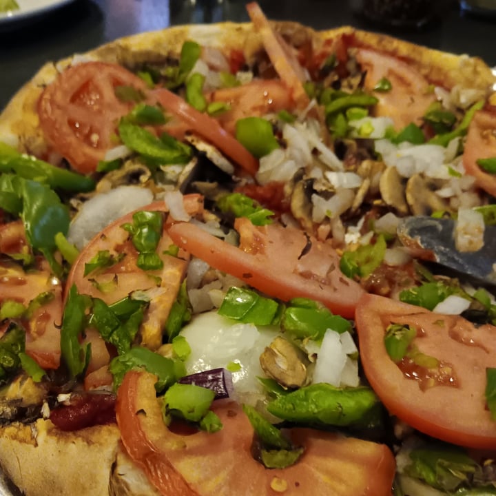 photo of Monelli's Italian Grill & Sports Bar Vegetarian Pizza (No Cheese) shared by @ninetypercent on  17 Dec 2023 - review