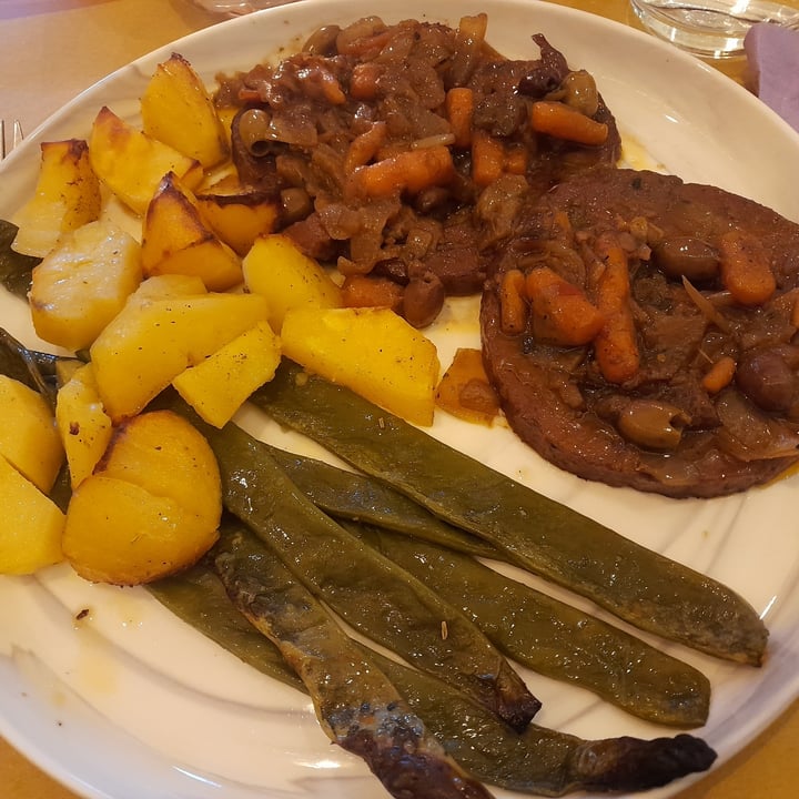 photo of Circolo Impatto Zero - Riservato ai Soci ARCI stufato di seitan con patate e taccole shared by @auramala on  12 May 2025 - review