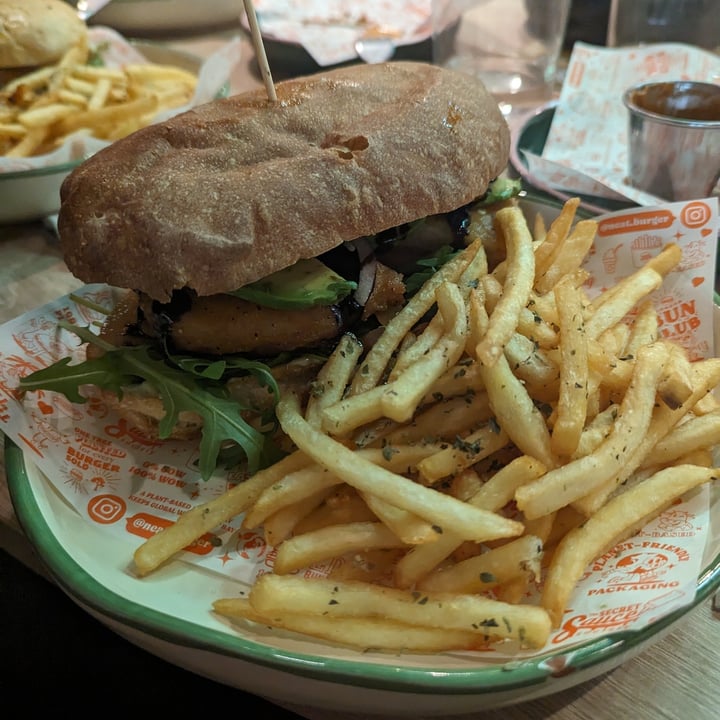 photo of Neat Burger Milano | Merlata Bloom chicken ciabatta shared by @irenesorti on  01 Jan 2024 - review