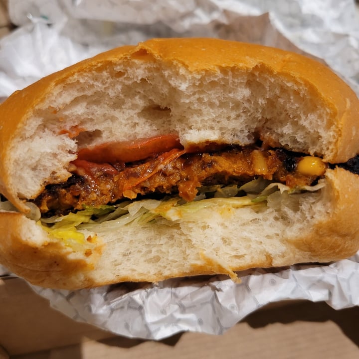 photo of Jakes Burgers Black Bean Burger shared by @strawberrycupcake on  05 Jul 2024 - review