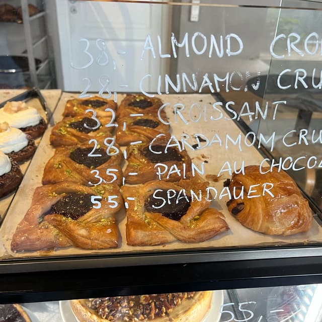 Photo of the dish “almond croissant”