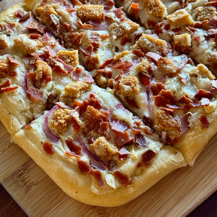 photo of Home Chef Pizza Dough shared by @curvycarbivore on  04 Aug 2025 - review