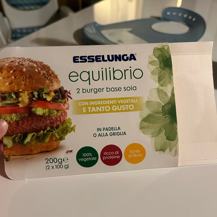 photo of Esselunga equilibrio 4 burger di Soia shared by @terryble89 on  15 Nov 2024 - review