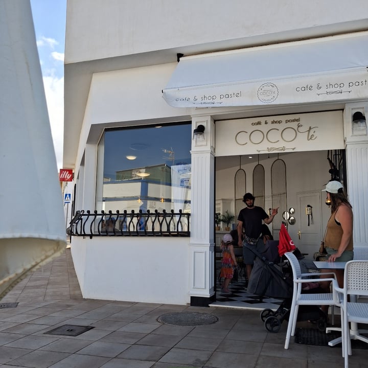photo of Cocoté café & shop pastel Cortado Largo Descafeinado De Maquina Con Leche De Soja shared by @danielgl on  14 Oct 2025 - review