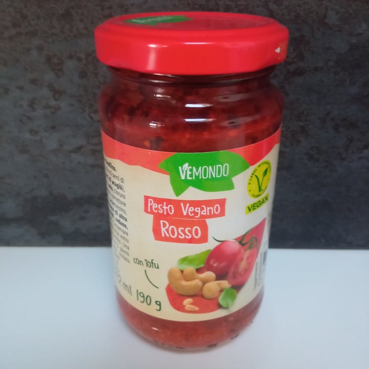 photo of Vemondo pesto vegano rosso shared by @stefymeroni on  06 Sep 2023 - review