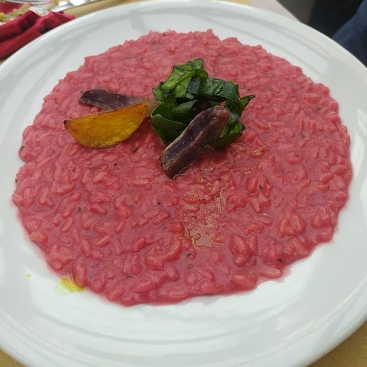 photo of Teresa Of Strawberries risotto rosso con patate e spinaci shared by @monicaswami on  06 Jan 2024 - review