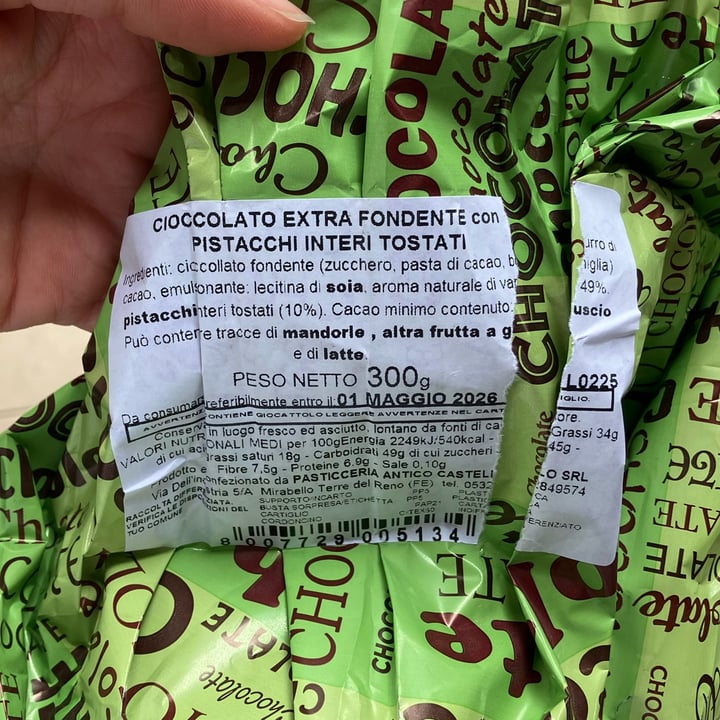 photo of Pasticceria Antico Castello uovo di pasqua con pistacchi shared by @aliciottolina on  19 Apr 2025 - review