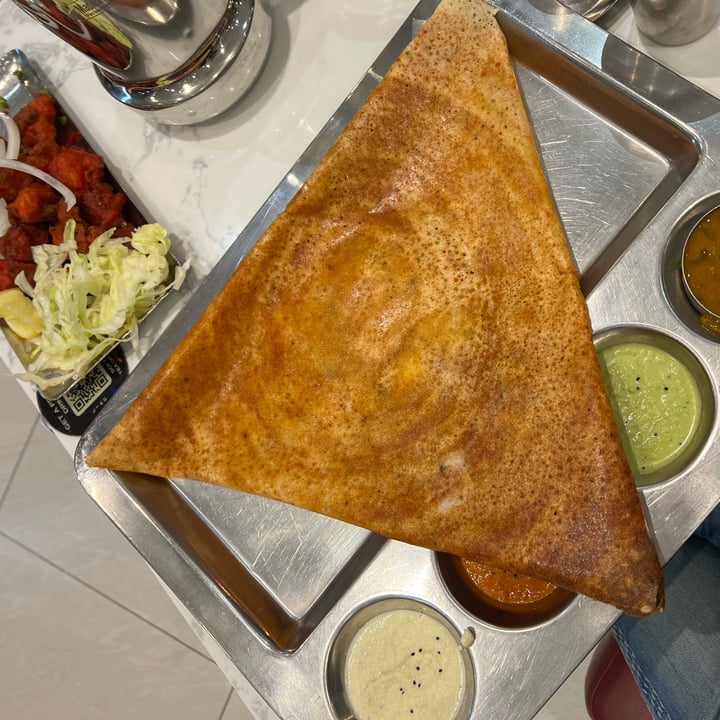 photo of Madras Flavours Pure Indian Vegetarian Restaurant Fusion Mysore Masala Dosa shared by @gingerbreadrhea on  24 Apr 2024 - review