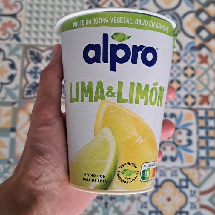photo of Alpro Yogurt Lima & Limón shared by @penoucos on  15 Jul 2024 - review
