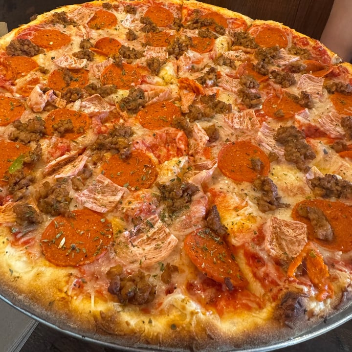 photo of Pi Vegan Pizzeria Animal Lovers Pizza shared by @roosterredemption on  19 Jun 2025 - review