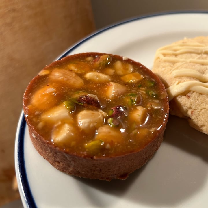 photo of Coffee Onan Vegan Pistachio Caramel by Sarah Renson shared by @tiascaz on  07 Oct 2025 - review