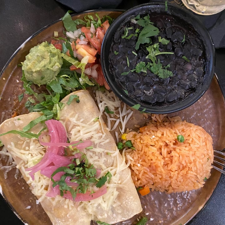 photo of Pepe's Cantina Clermont Vegan Enchiladas with Chikn shared by @zuhura on  28 Dec 2023 - review