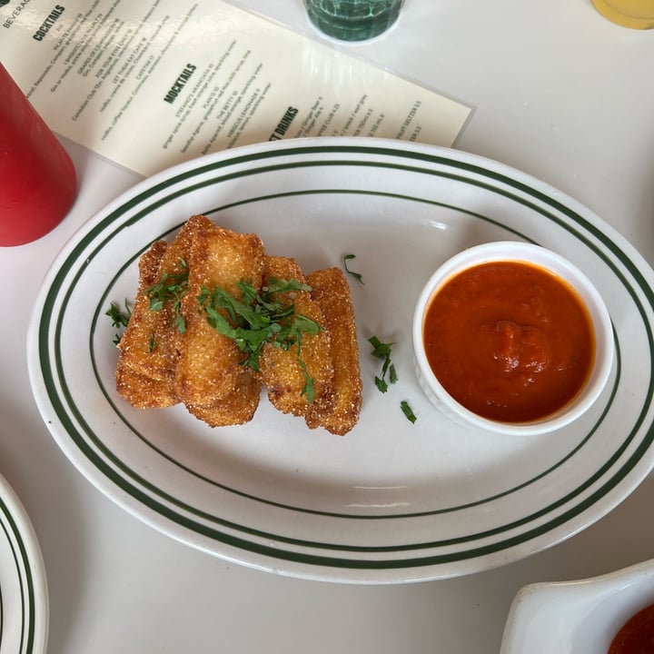 photo of Stefano's Diner mozzarella sticks shared by @candice127 on  14 Aug 2025 - review