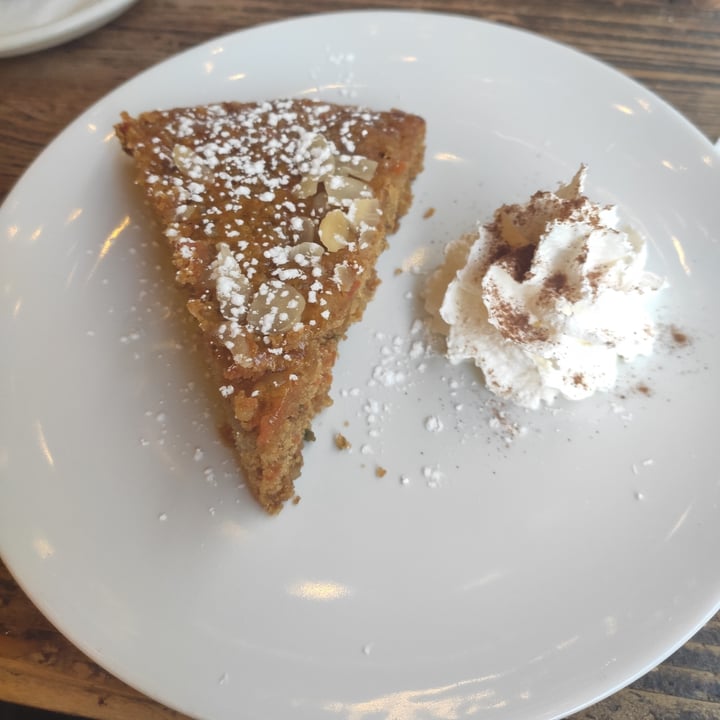 photo of Brolo Milano - Orto con cucina Torta Carote e Mandorle shared by @magnoliabianca on  02 Mar 2025 - review