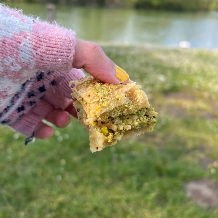 photo of Reading Vegan Festival Baklava shared by @gingerbreadrhea on  24 Apr 2024 - review