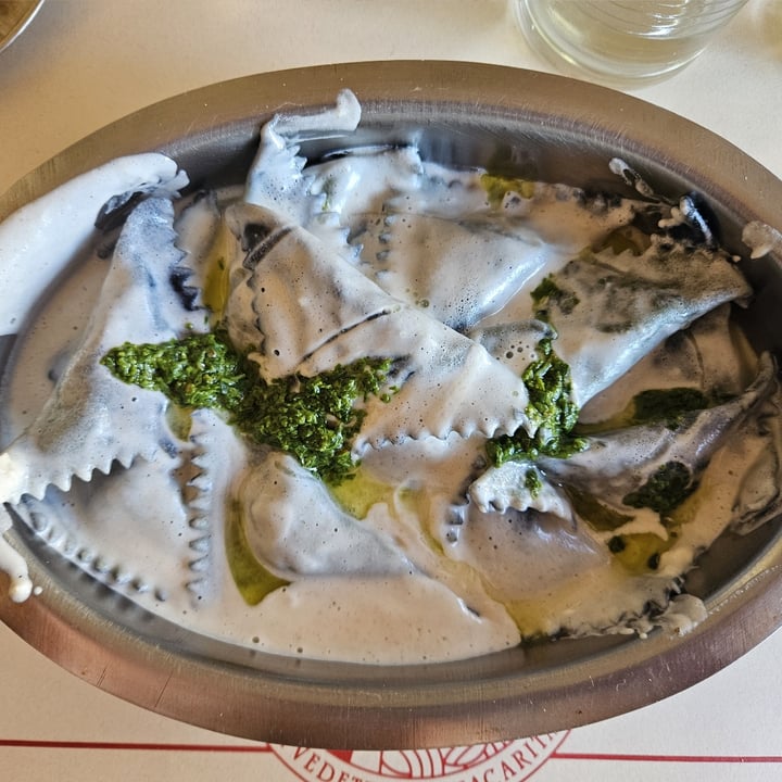 photo of Tita la vedette trifungi con crema de cajú y pesto shared by @aldyflorent on  03 May 2025 - review