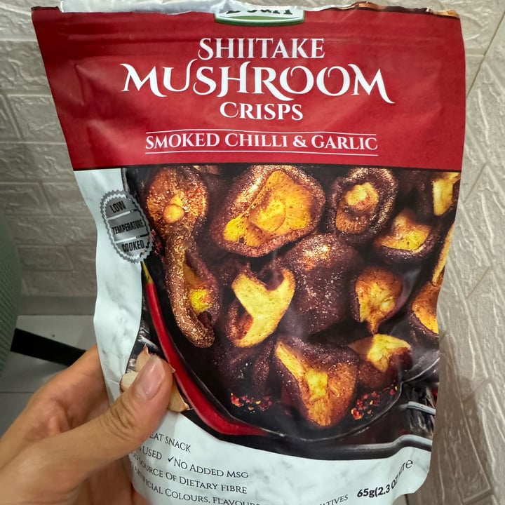 photo of DJ&A Shiitake Mushroom Crisps - Smoked Chilli & Garlic shared by @csquaree on  24 Feb 2024 - review