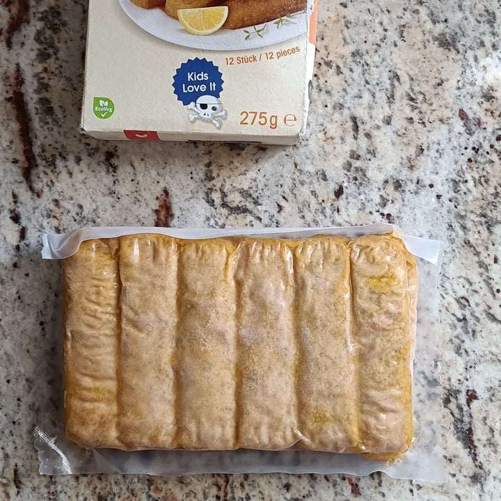 photo of Viana kaptn tofu sticks shared by @moniquepn on  28 Oct 2023 - review