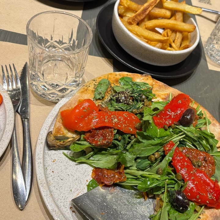 photo of Watson's Pizza Vegana shared by @buenosairesvegano on  23 Oct 2024 - review