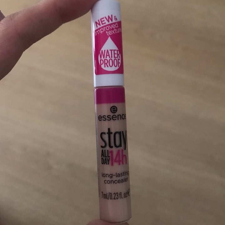 photo of Essence Cosmetics Long-lasting eyes concealer shared by @irequinzel on  08 Sep 2023 - review