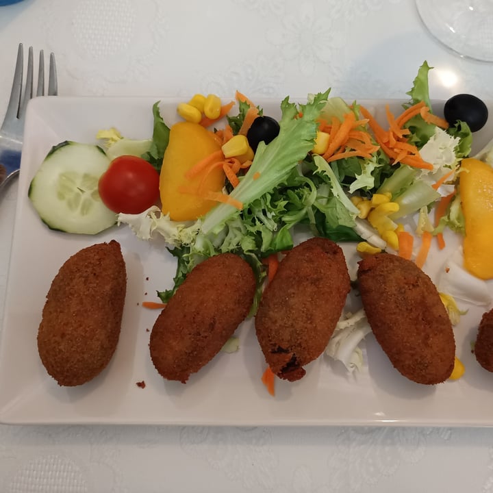 photo of El Laurel Croquetas de setas shared by @sancom on  12 Jul 2024 - review